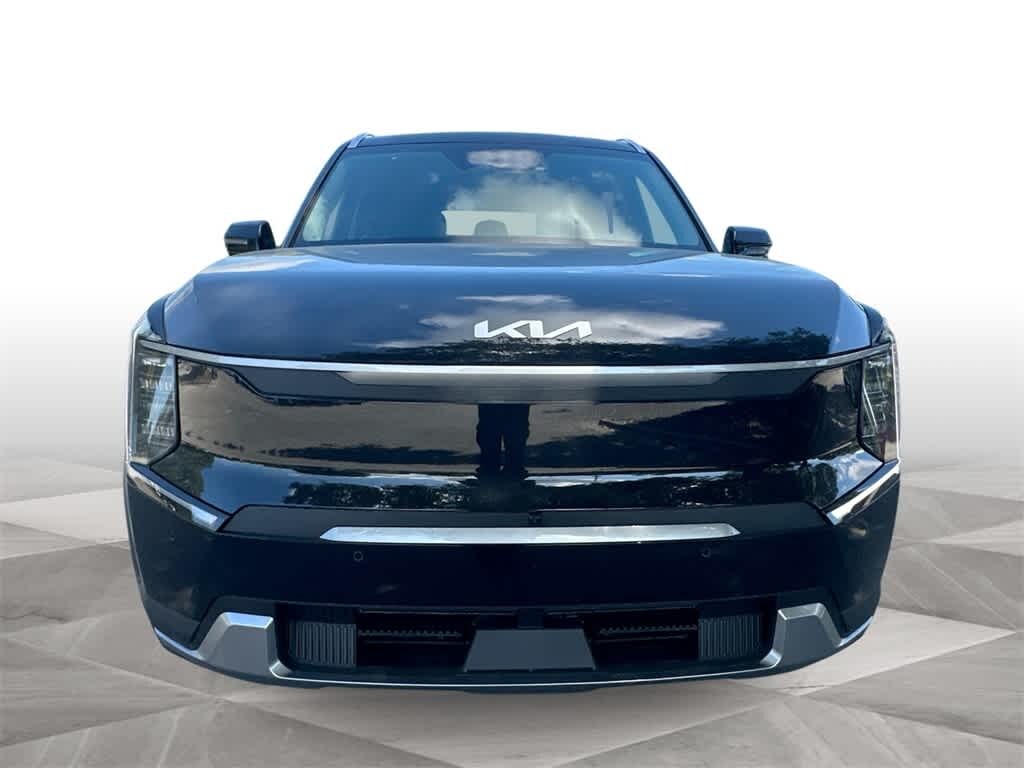 New 2026 Kia EV9 Wind SUV