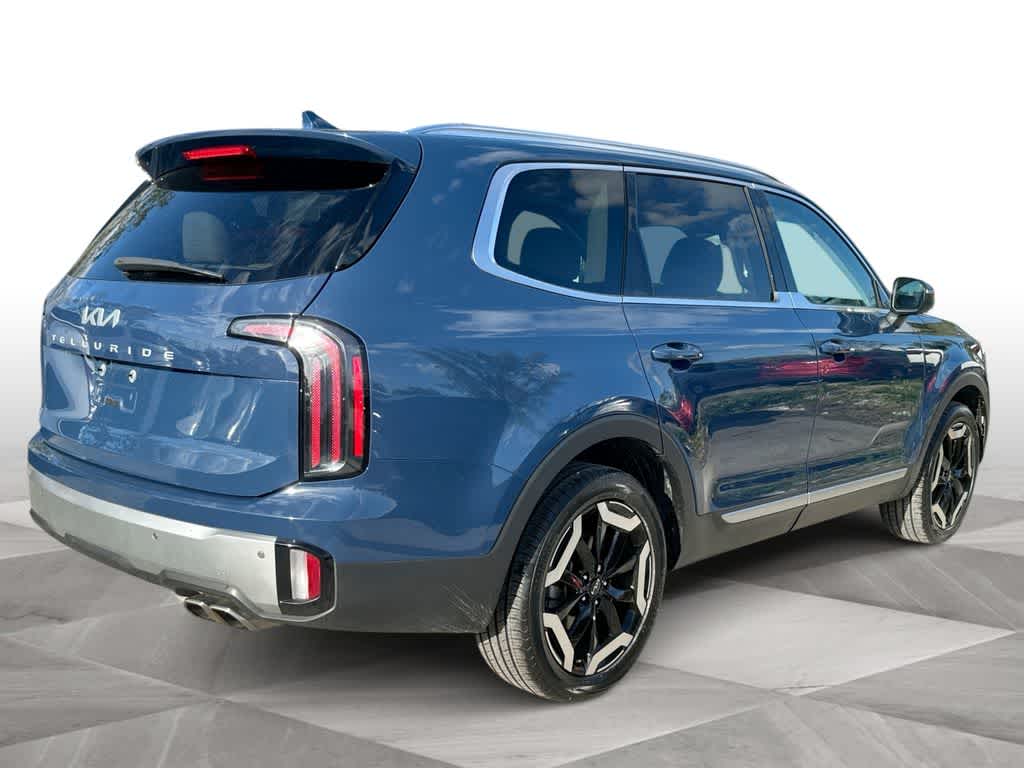 Thumbnail: 2023 Kia Telluride - 8