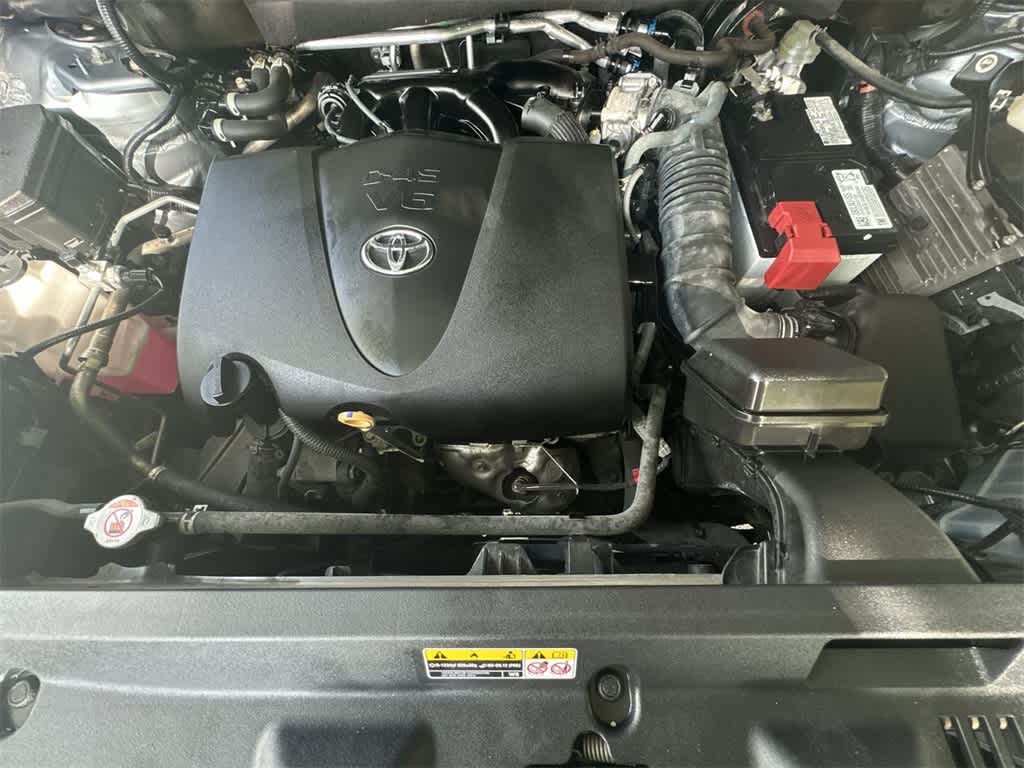 Thumbnail: 2022 Toyota Highlander - 12