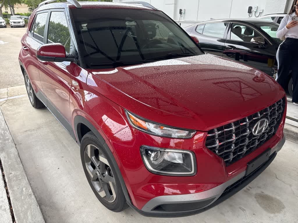Thumbnail: 2023 Hyundai Venue - 3
