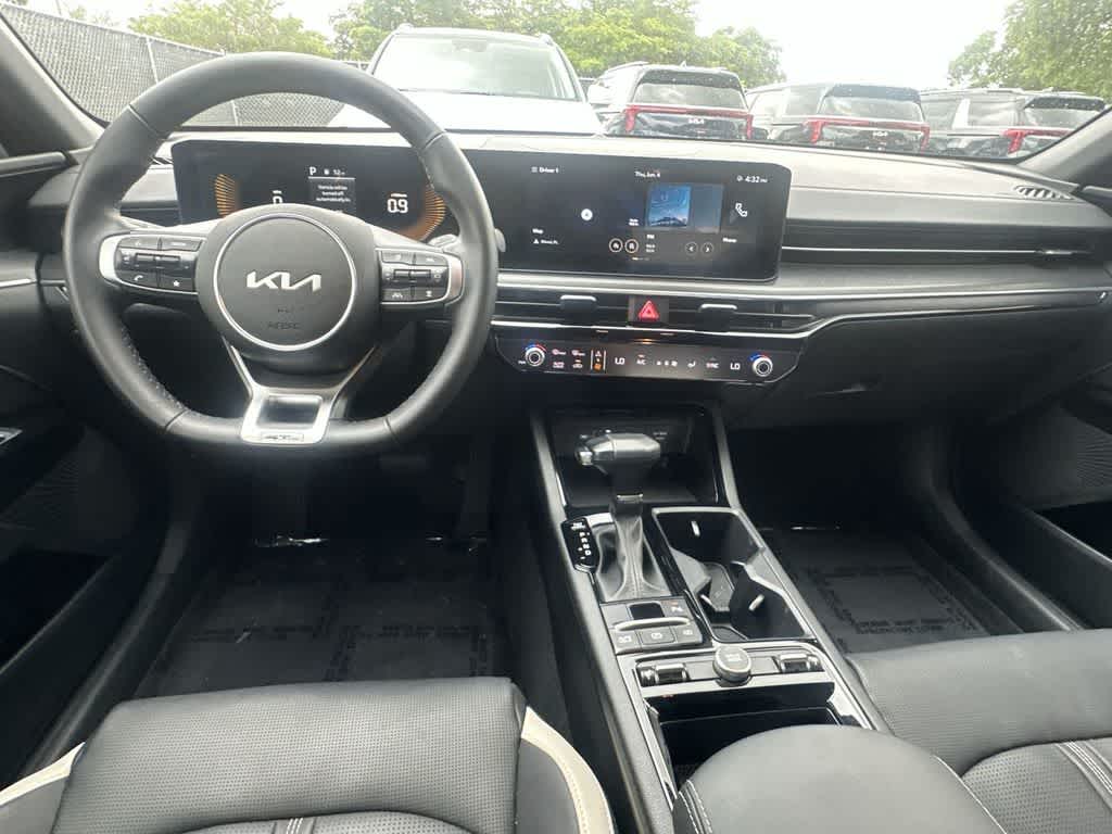 Thumbnail: 2025 Kia K5 - 17