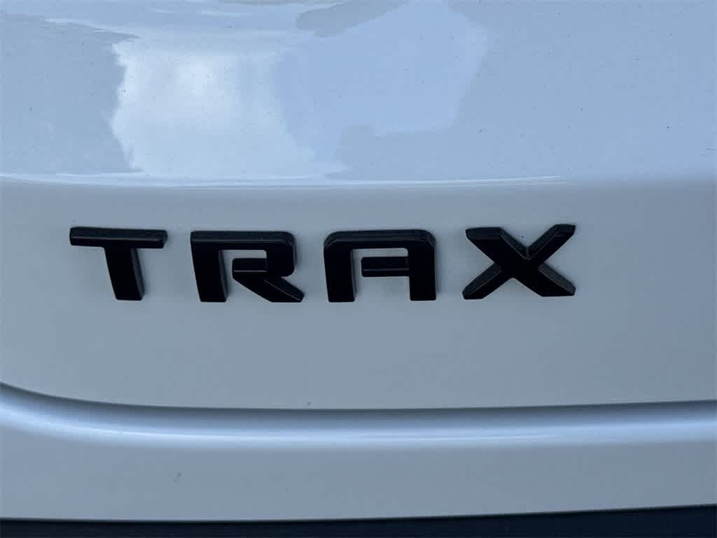 2025 Chevrolet Trax RS 10