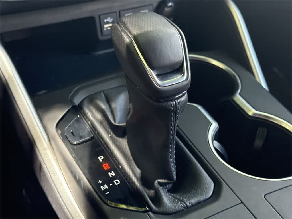 Thumbnail: 2023 Toyota Highlander - 21