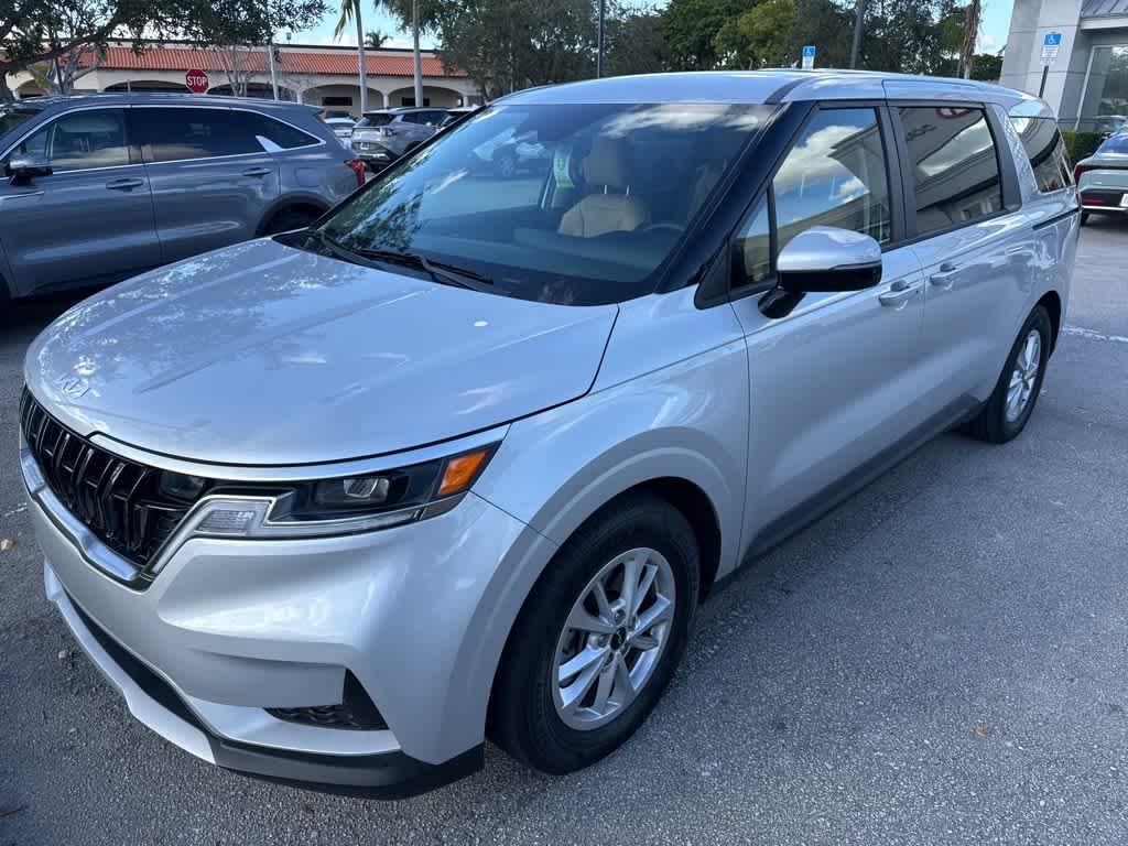 Thumbnail: 2023 Kia Carnival - 1