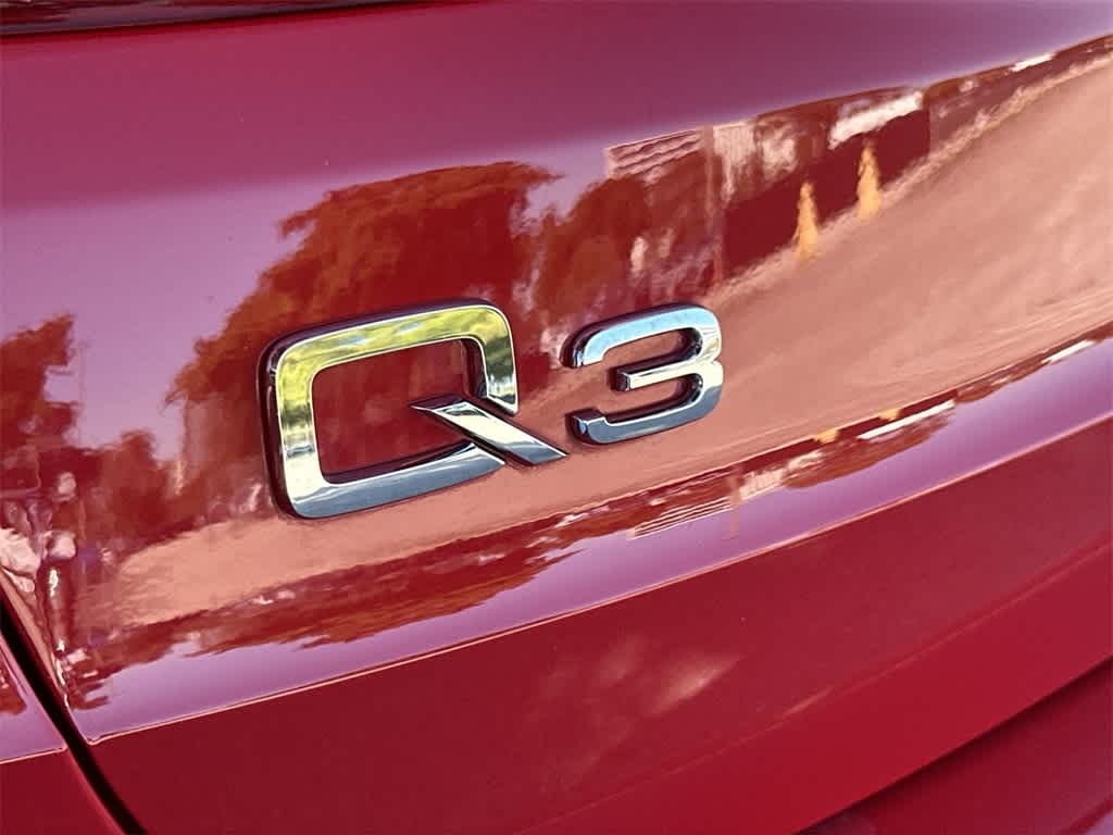 Thumbnail: 2025 Audi Q3 - 10