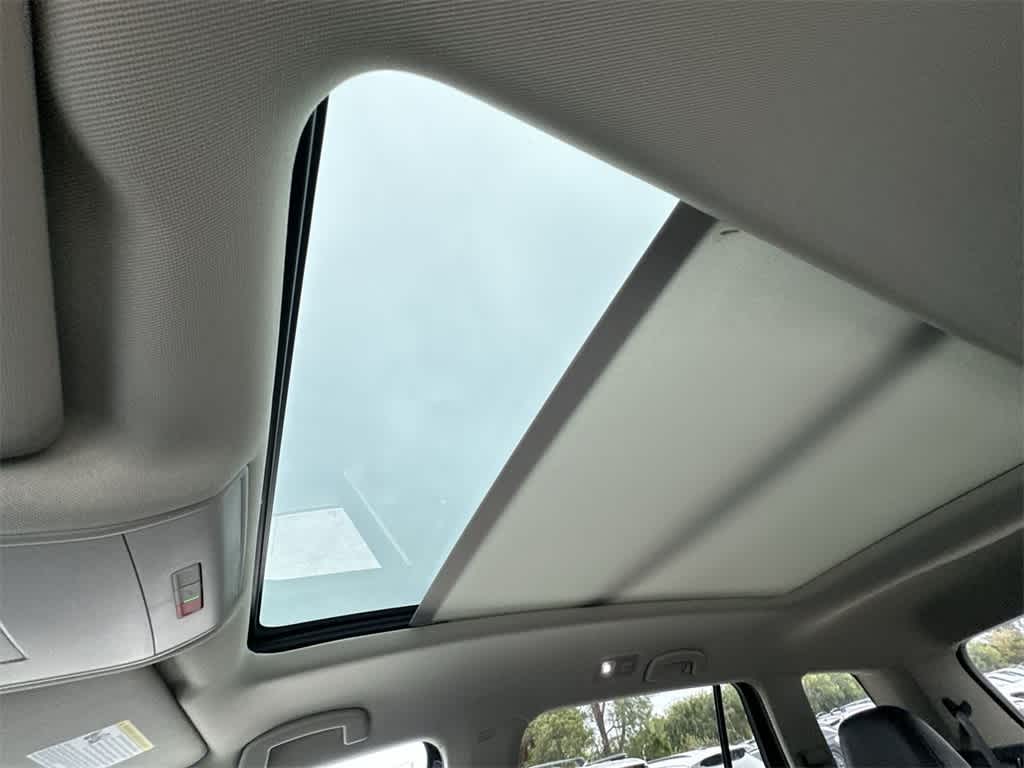 Thumbnail: 2022 Volkswagen Atlas - 17