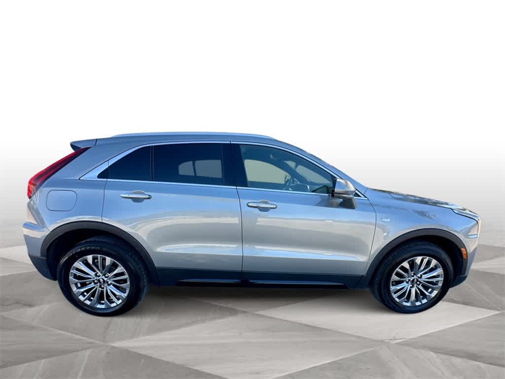 Thumbnail: 2025 Cadillac XT4 - 9