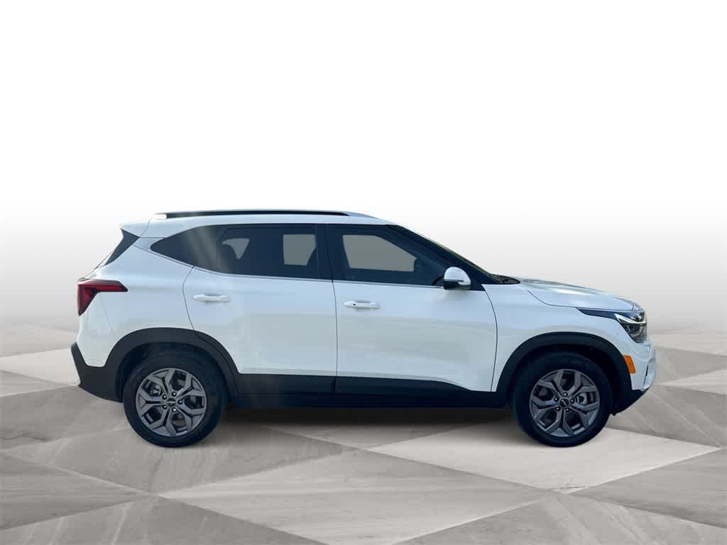 2024 Kia Seltos S 9