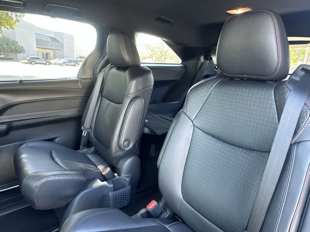 Thumbnail: 2025 Toyota Sienna - 22