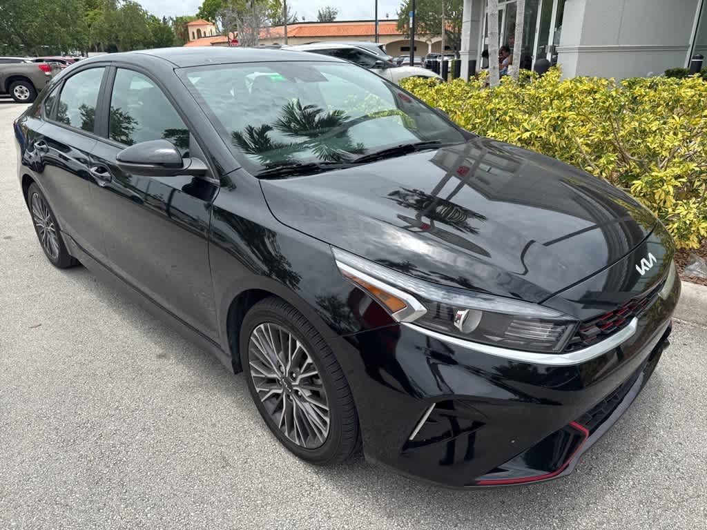 Thumbnail: 2022 Kia Forte - 4