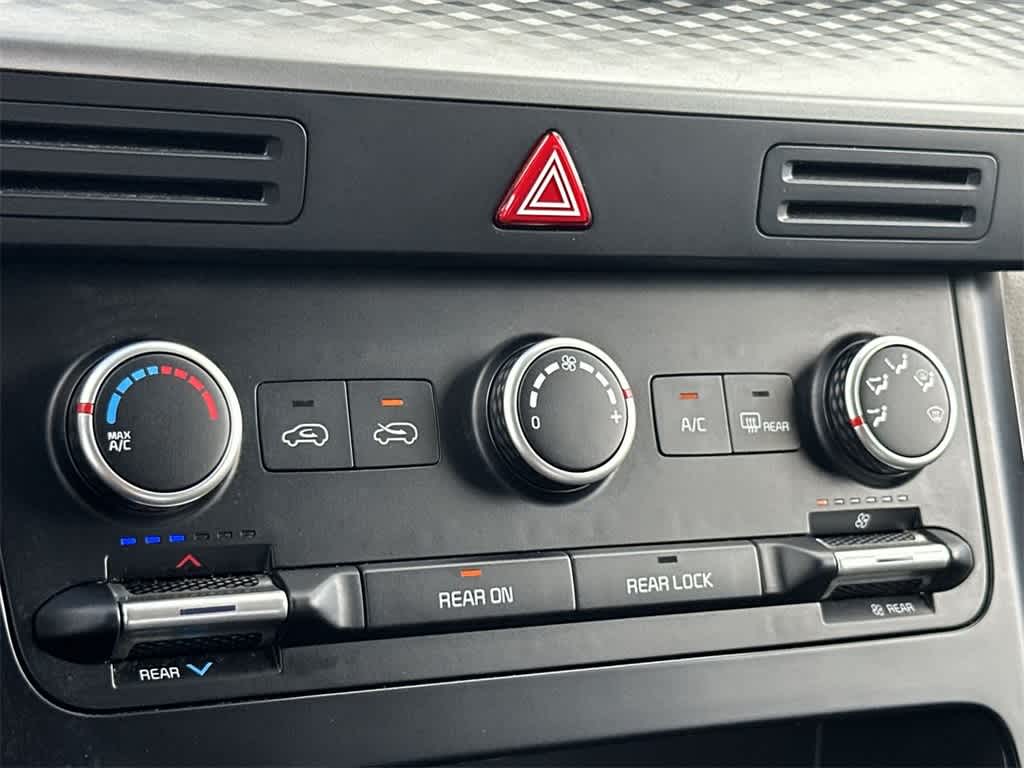 Thumbnail: 2023 Kia Carnival - 20