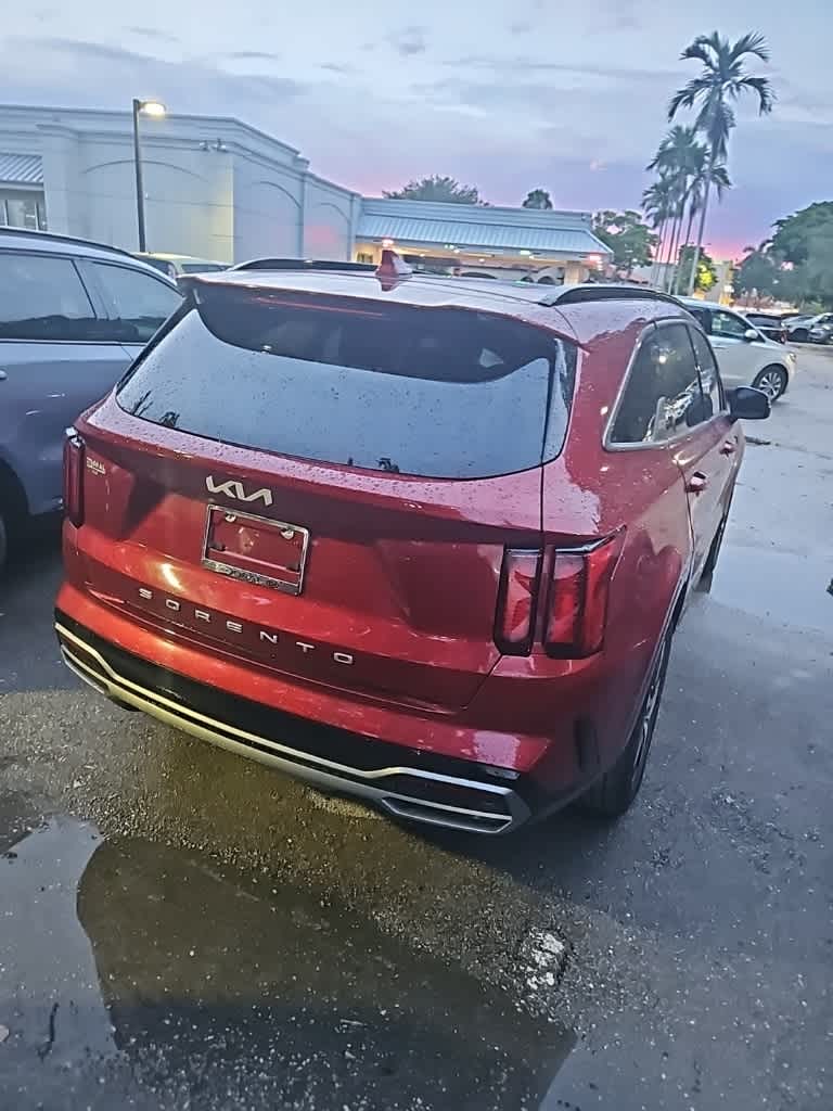Thumbnail: 2022 Kia Sorento - 14