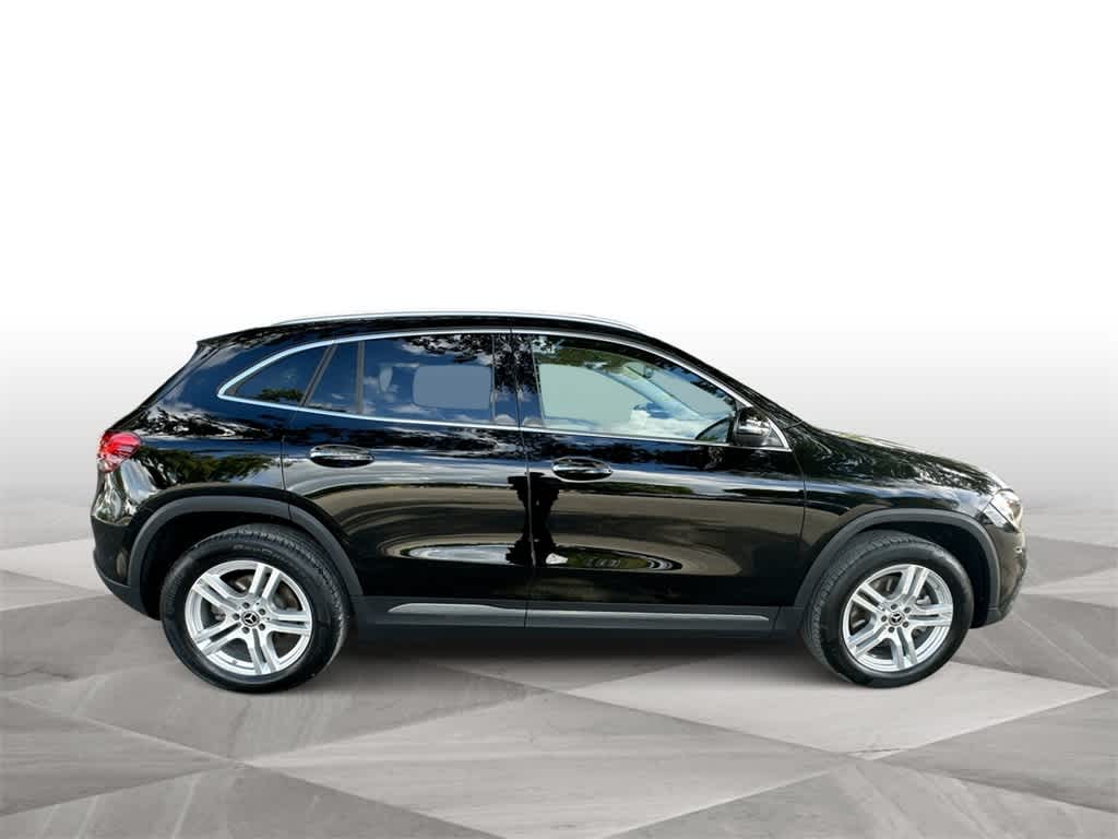 Thumbnail: 2023 Mercedes-Benz GLA - 9