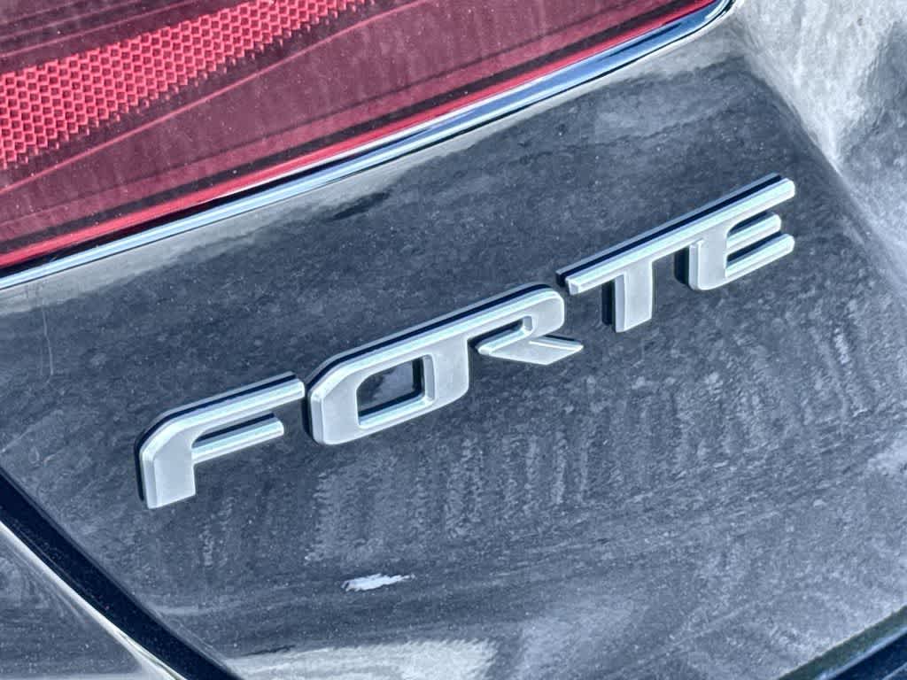 Thumbnail: 2024 Kia Forte - 10