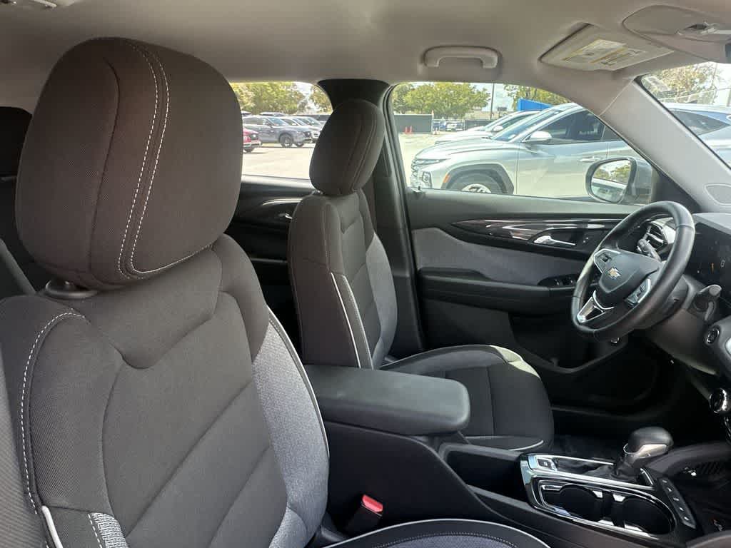 Thumbnail: 2025 Chevrolet TrailBlazer - 27