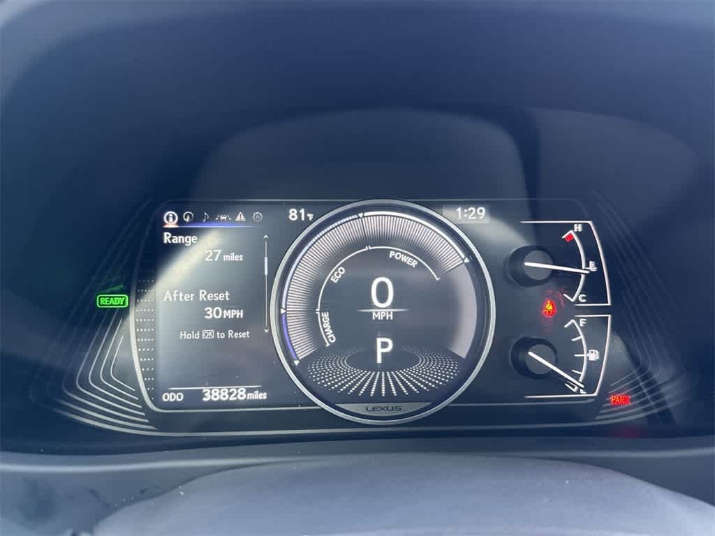 Thumbnail: 2023 Lexus UX - 15