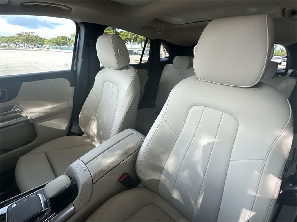 Thumbnail: 2023 Mercedes-Benz GLA - 14