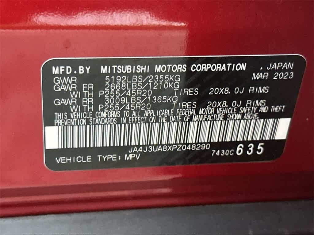 Thumbnail: 2023 Mitsubishi Outlander - 29