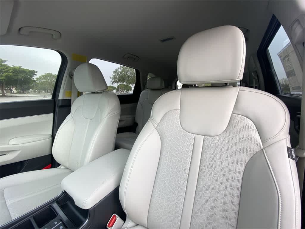 Thumbnail: 2024 Kia Sorento - 11