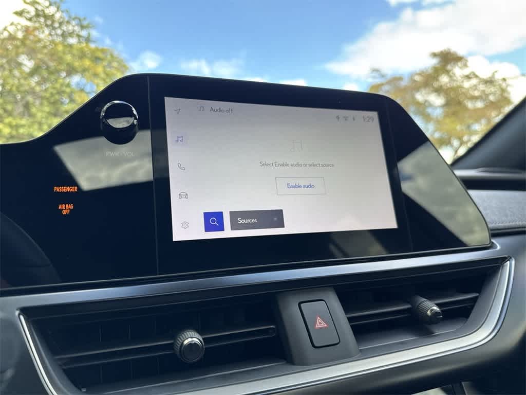 Thumbnail: 2023 Lexus UX - 17