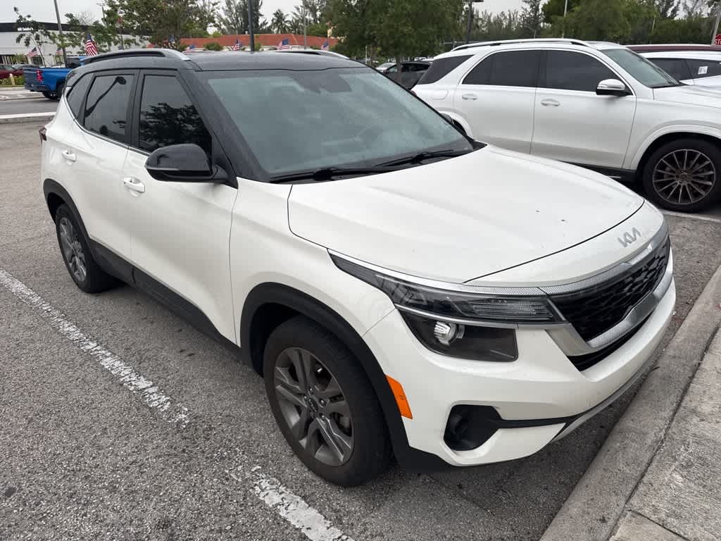 Thumbnail: 2022 Kia Seltos - 5