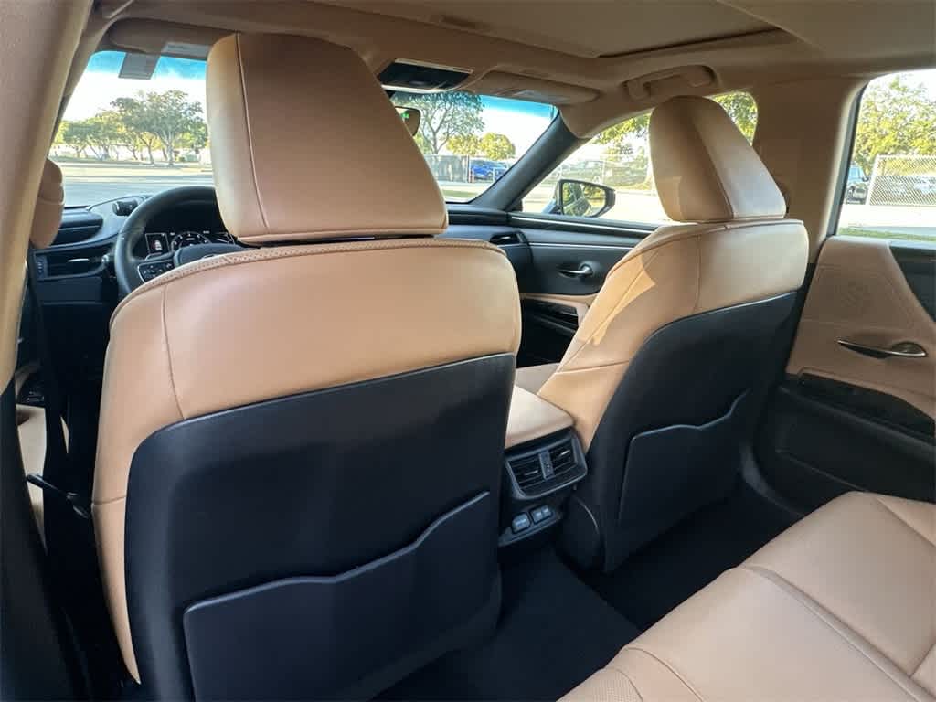 Thumbnail: 2023 Lexus ES - 23