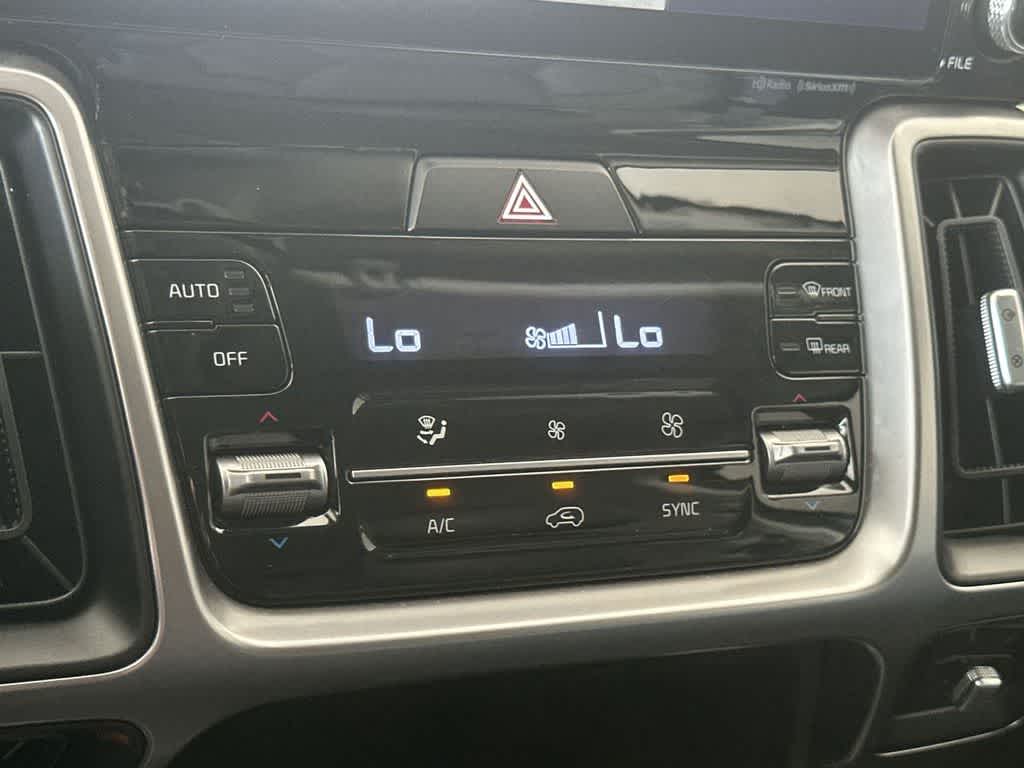 Thumbnail: 2023 Kia Sorento - 20