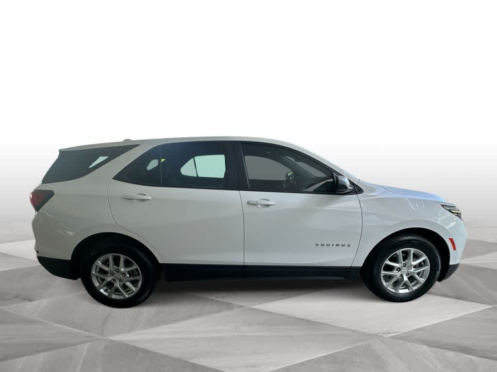 Thumbnail: 2023 Chevrolet Equinox - 9
