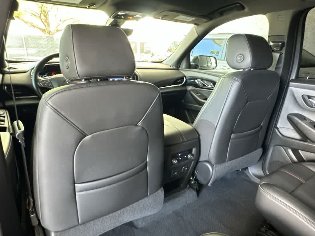 Thumbnail: 2023 Chevrolet Traverse - 23