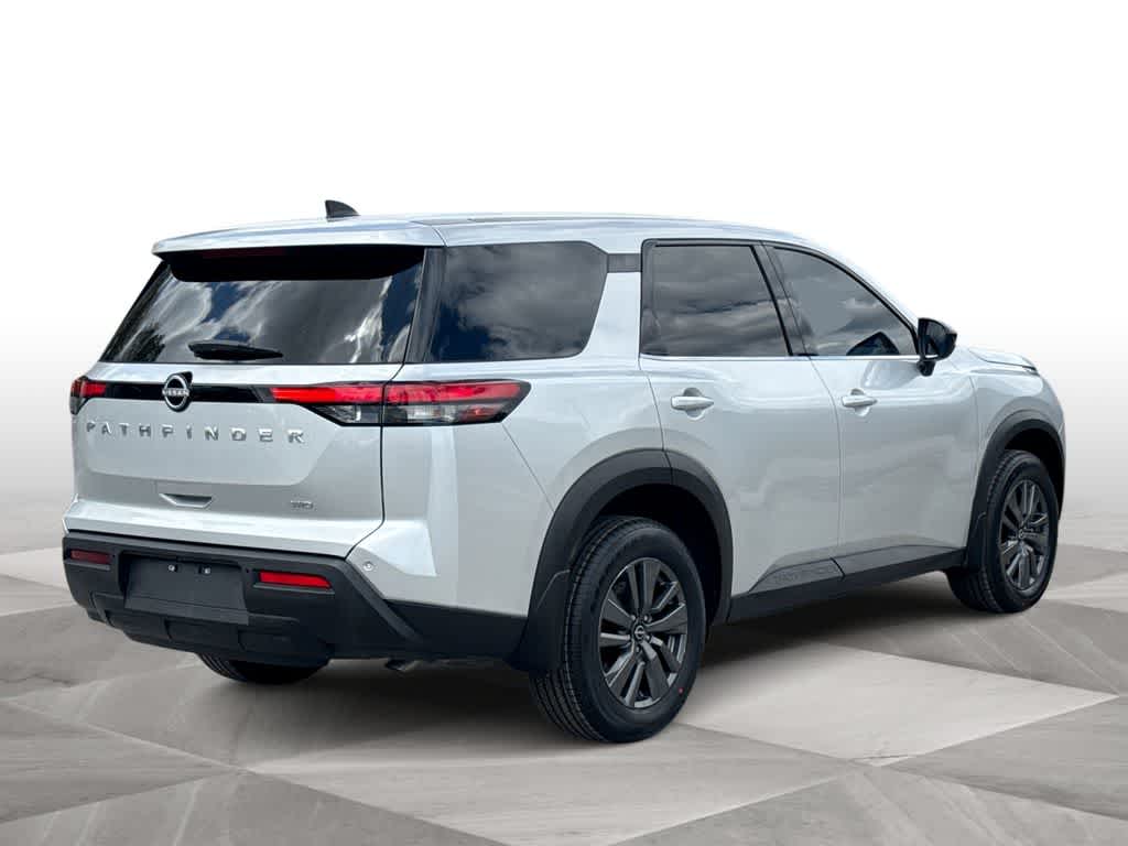 Thumbnail: 2024 Nissan Pathfinder - 8