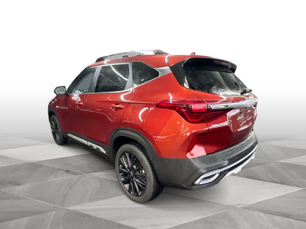 Thumbnail: 2023 Kia Seltos - 6