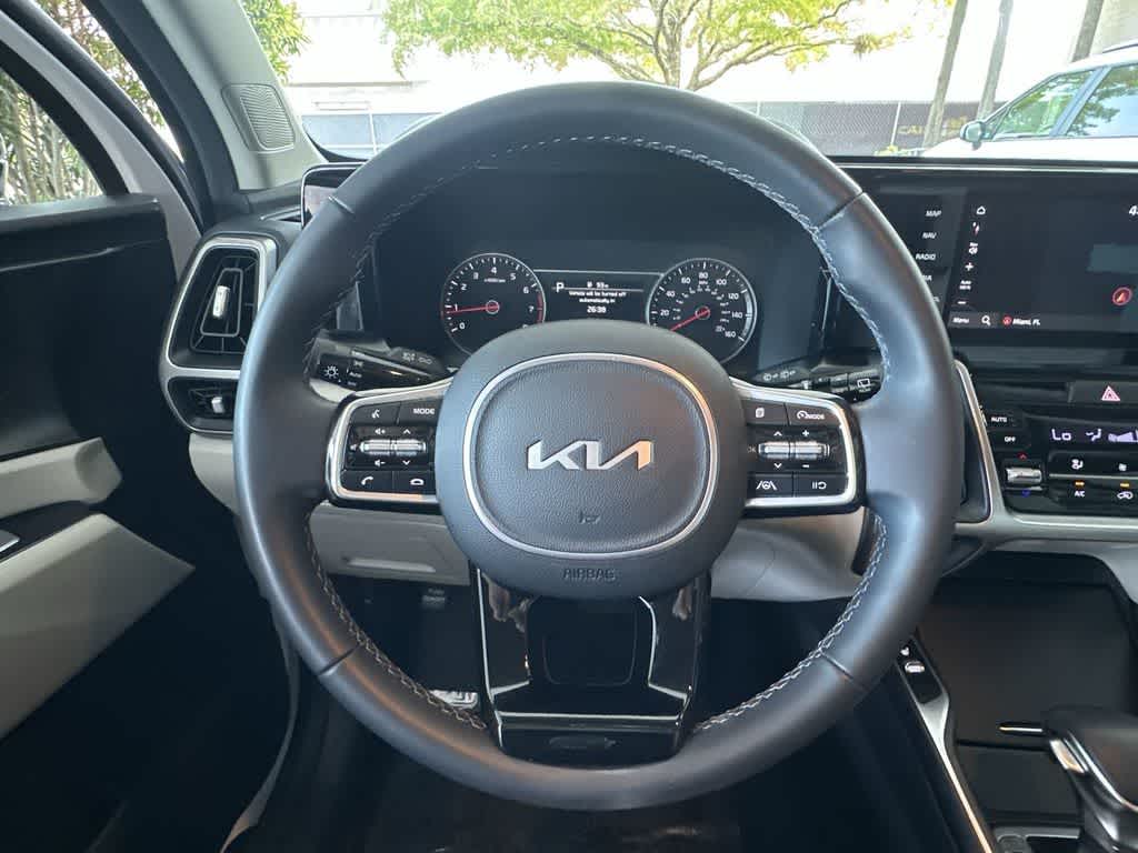Thumbnail: 2023 Kia Sorento - 15