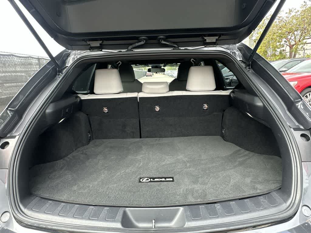 Thumbnail: 2023 Lexus UX - 25