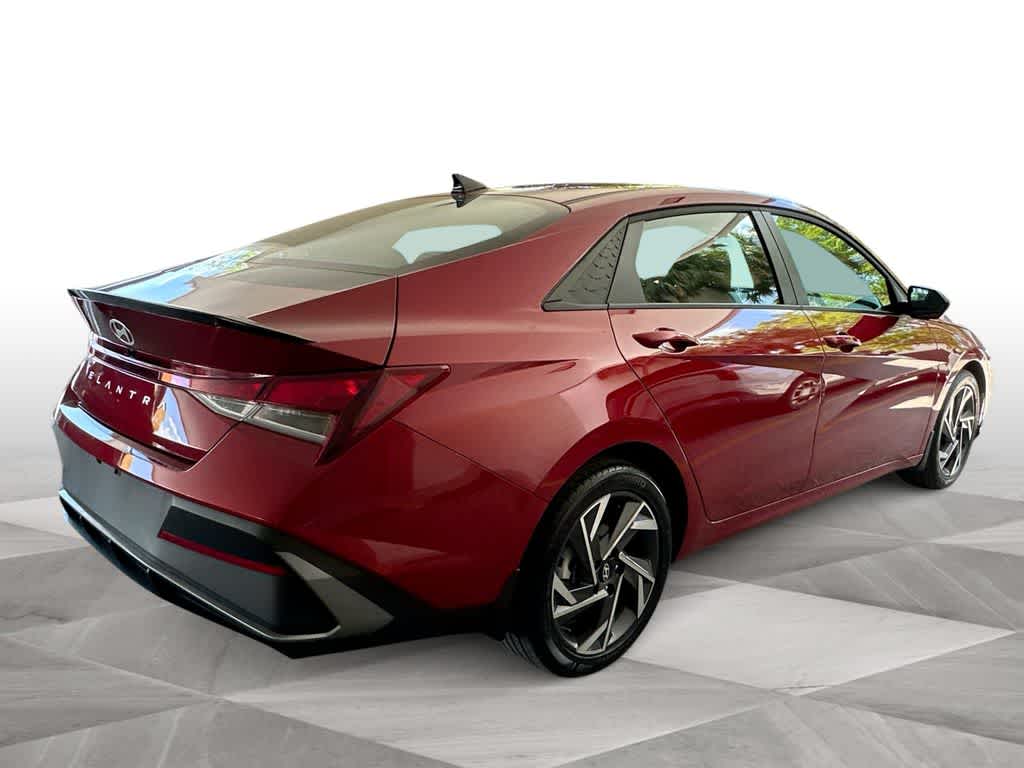 Thumbnail: 2025 Hyundai Elantra - 8