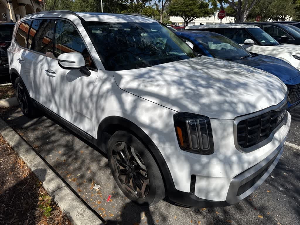 Thumbnail: 2024 Kia Telluride - 4