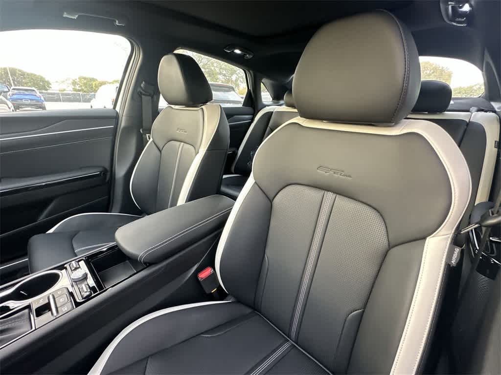 Thumbnail: 2026 Kia K5 - 14