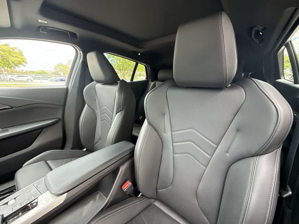 Thumbnail: 2025 BMW X2 - 14