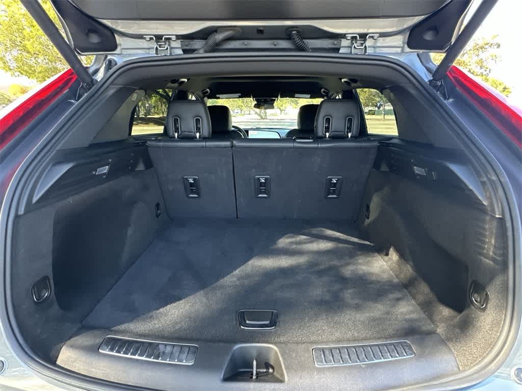 Thumbnail: 2025 Cadillac XT4 - 25