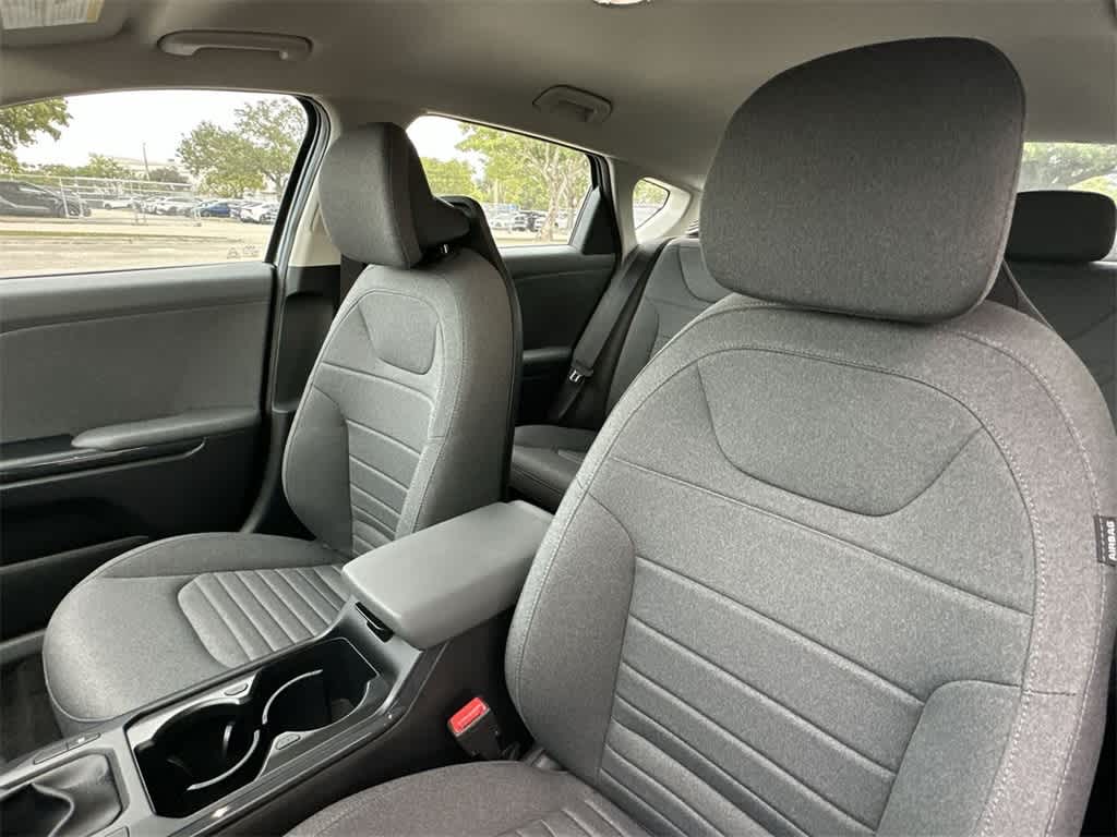 Thumbnail: 2025 Kia K4 - 14