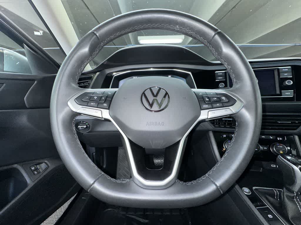 Thumbnail: 2024 Volkswagen Jetta - 15