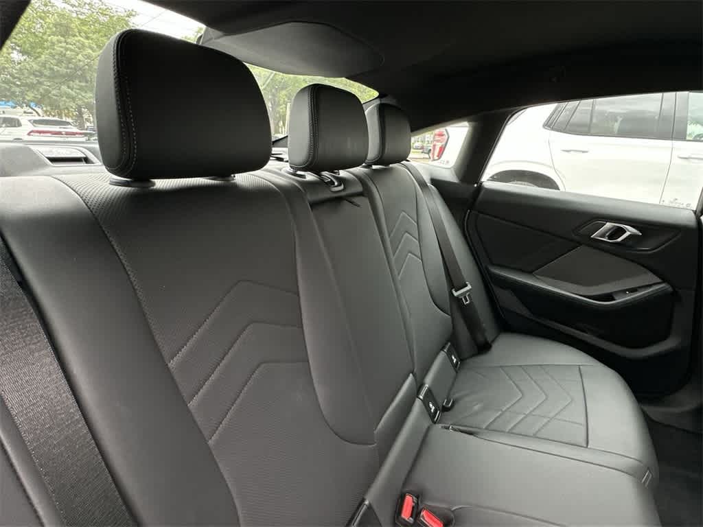 Thumbnail: 2025 BMW 2 Series - 26