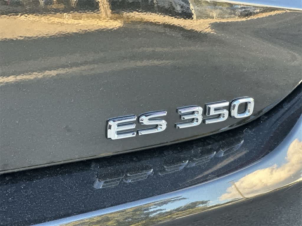 Thumbnail: 2023 Lexus ES - 10
