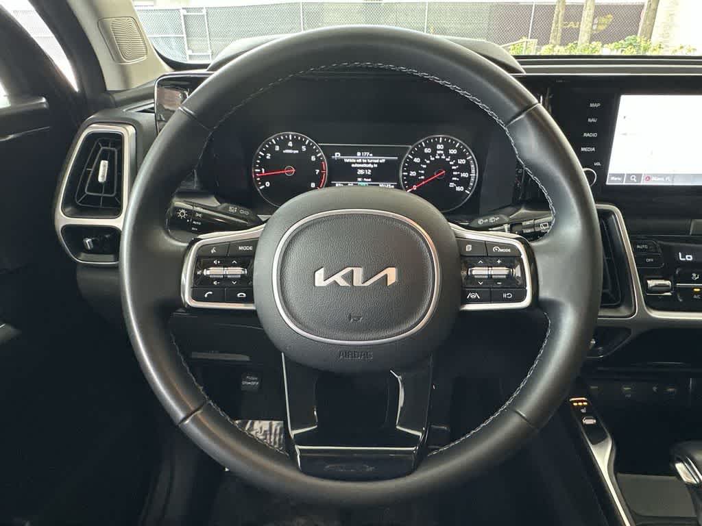 Thumbnail: 2023 Kia Sorento - 15