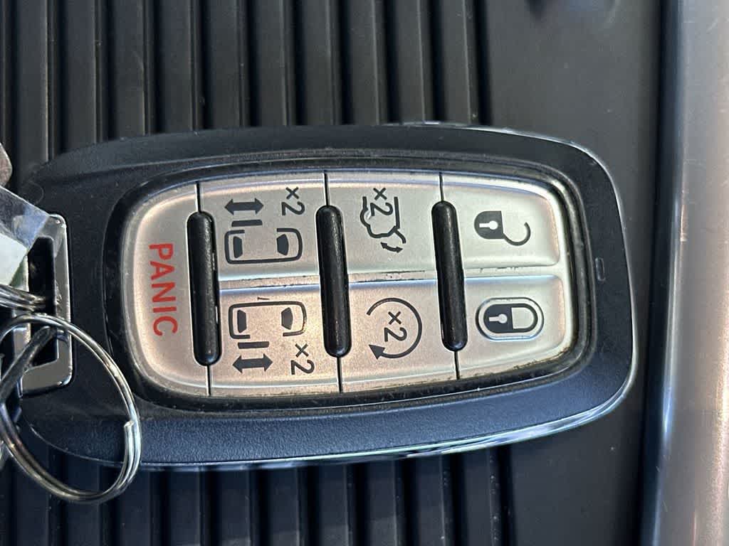 Thumbnail: 2023 Chrysler Pacifica - 28