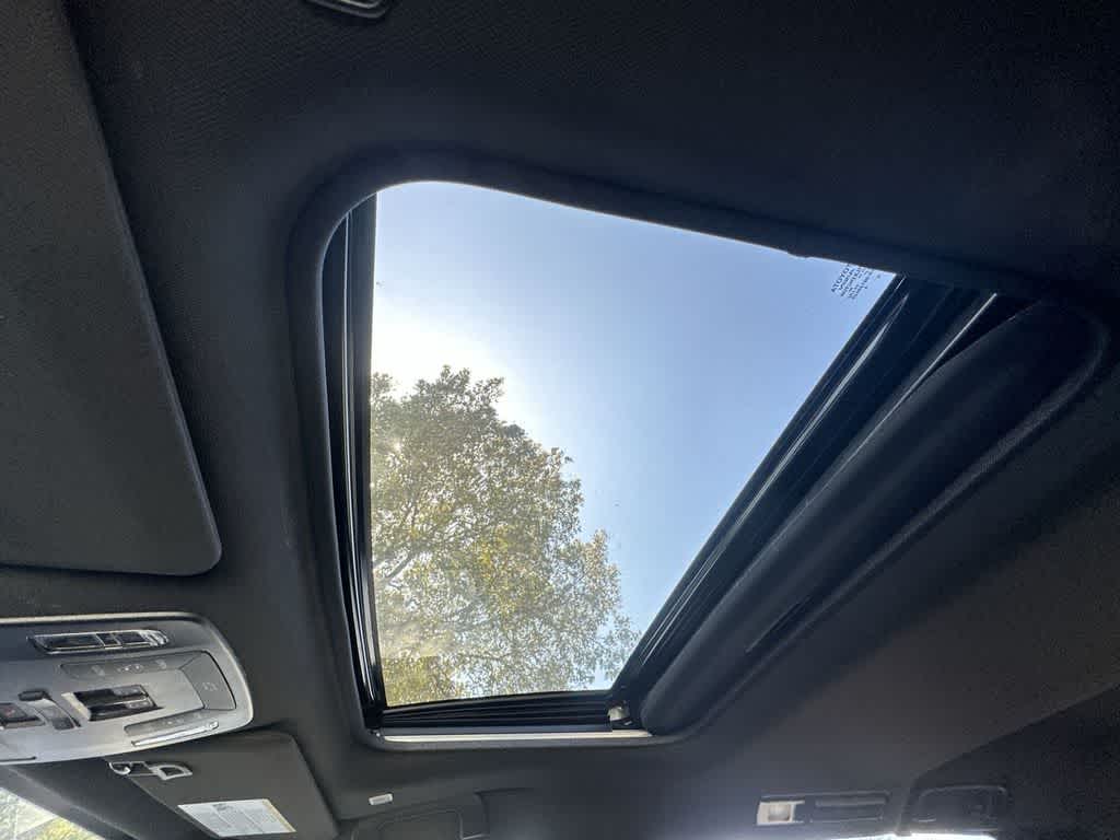 Thumbnail: 2025 Toyota Sienna - 17