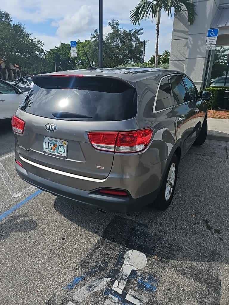 Thumbnail: 2016 Kia Sorento - 15