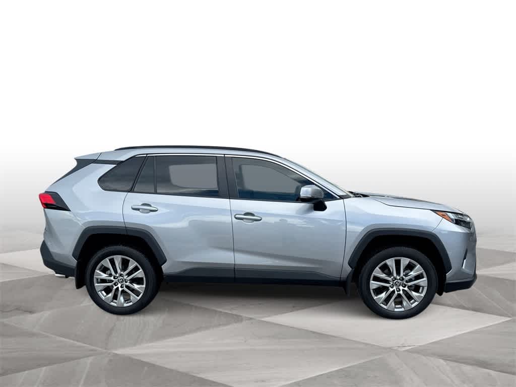 Thumbnail: 2024 Toyota RAV4 - 9