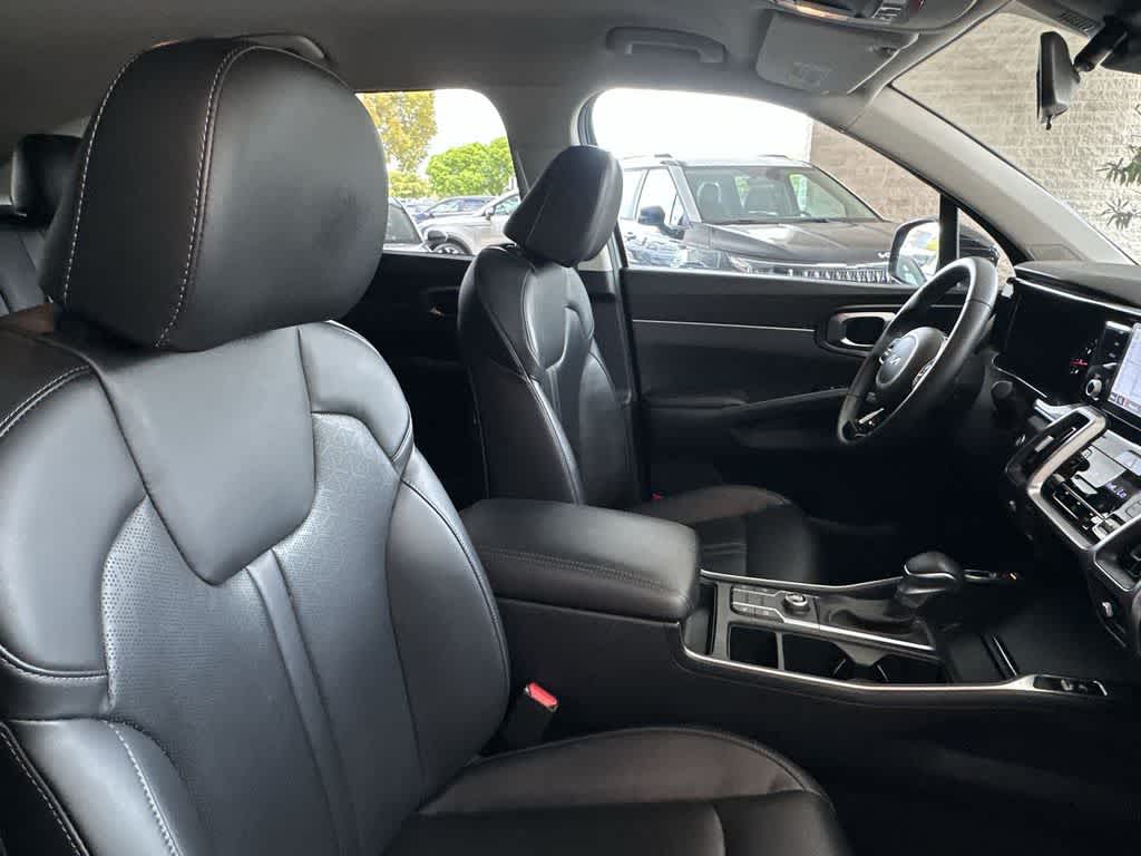 Thumbnail: 2023 Kia Sorento - 27