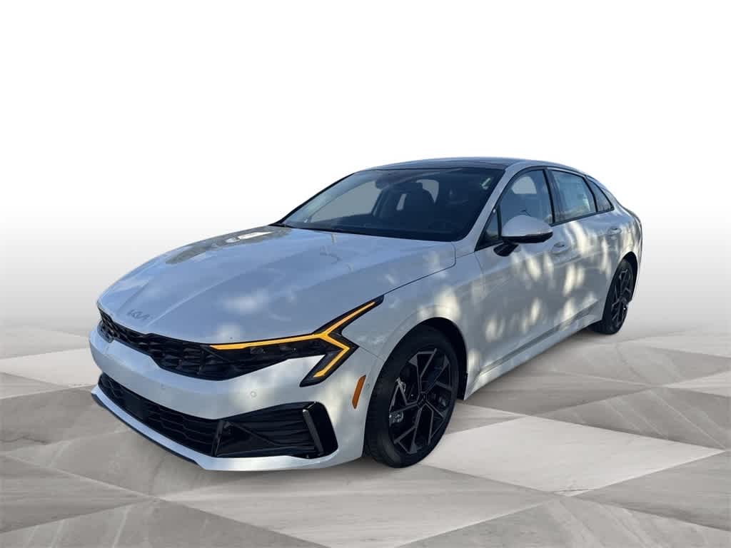 Thumbnail: 2025 Kia K5 - 1
