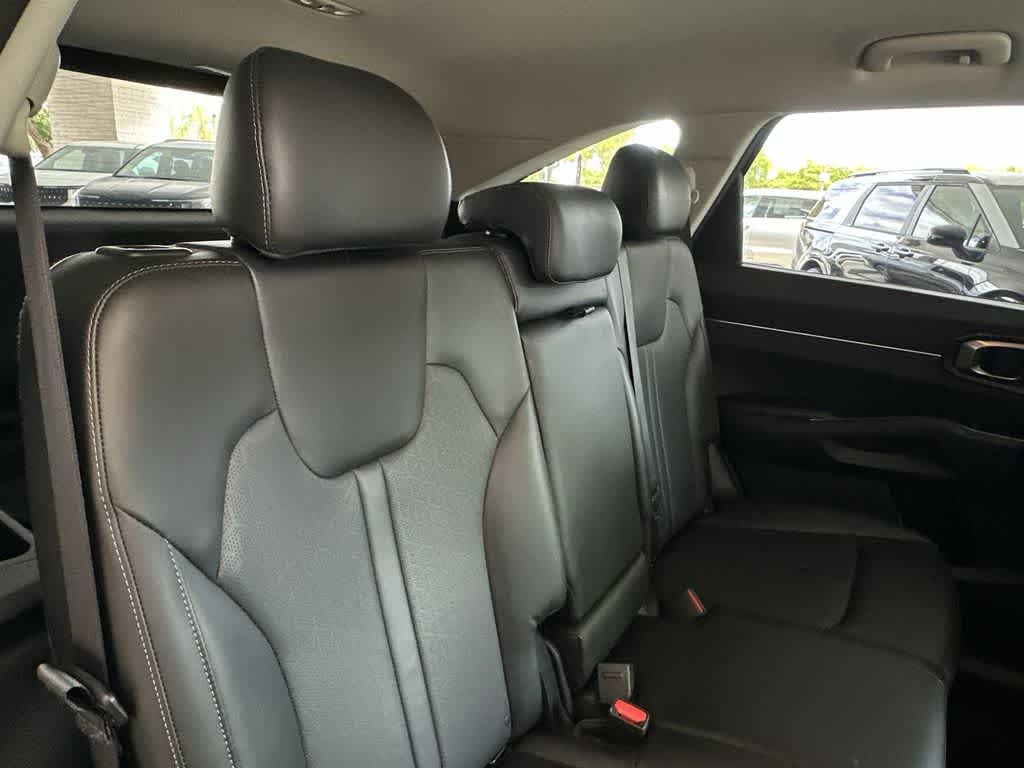 Thumbnail: 2023 Kia Sorento - 26